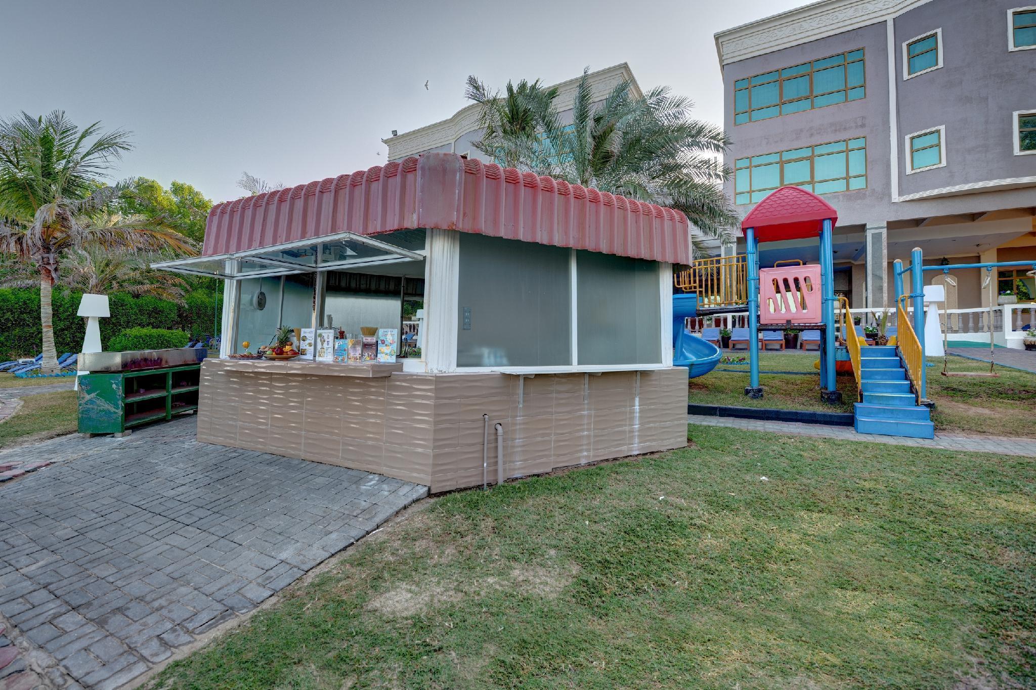 Sahara Beach Resort & Spa Sharjah Eksteriør billede The school's cafeteria