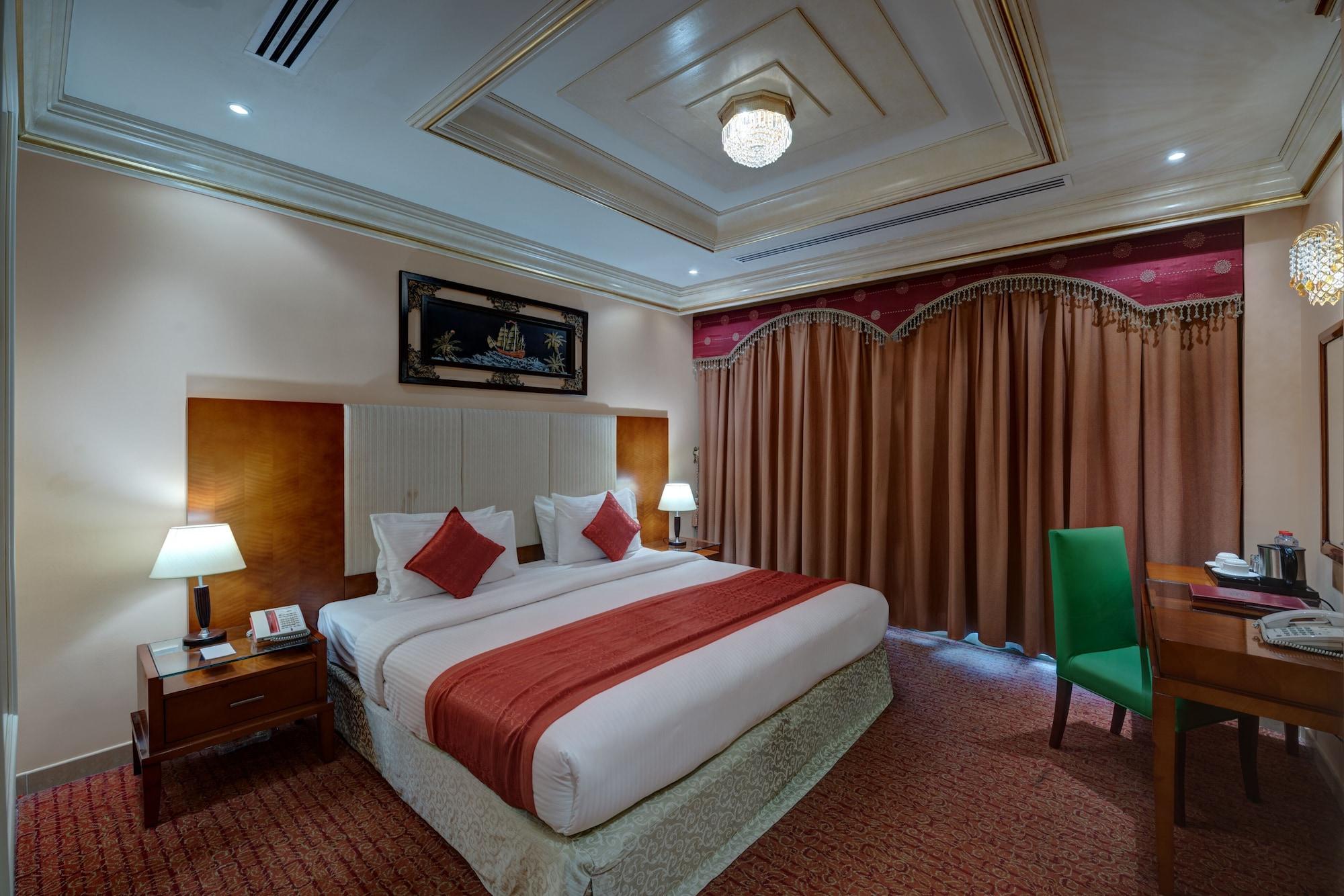Sahara Beach Resort & Spa Sharjah Eksteriør billede A bedroom at the hotel