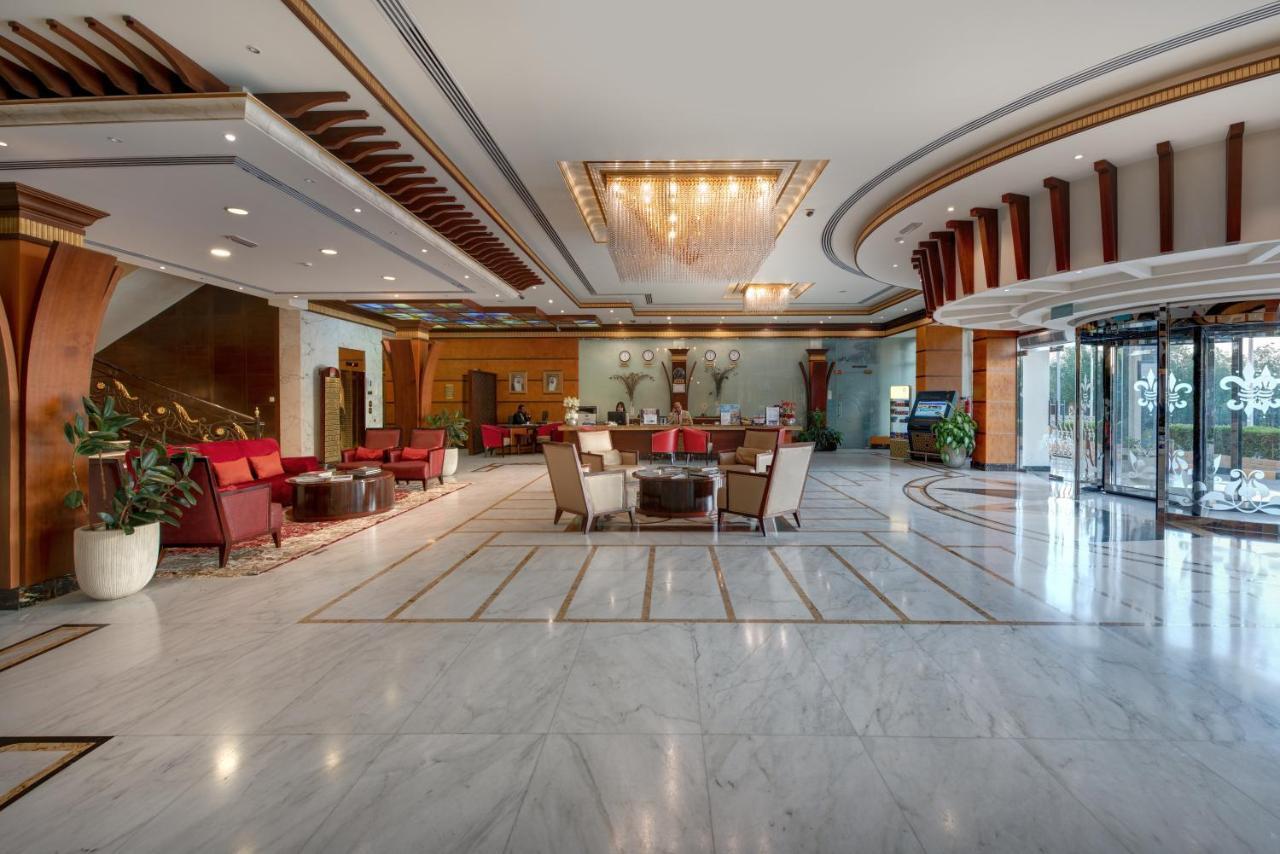 Sahara Beach Resort & Spa Sharjah Eksteriør billede Lobby