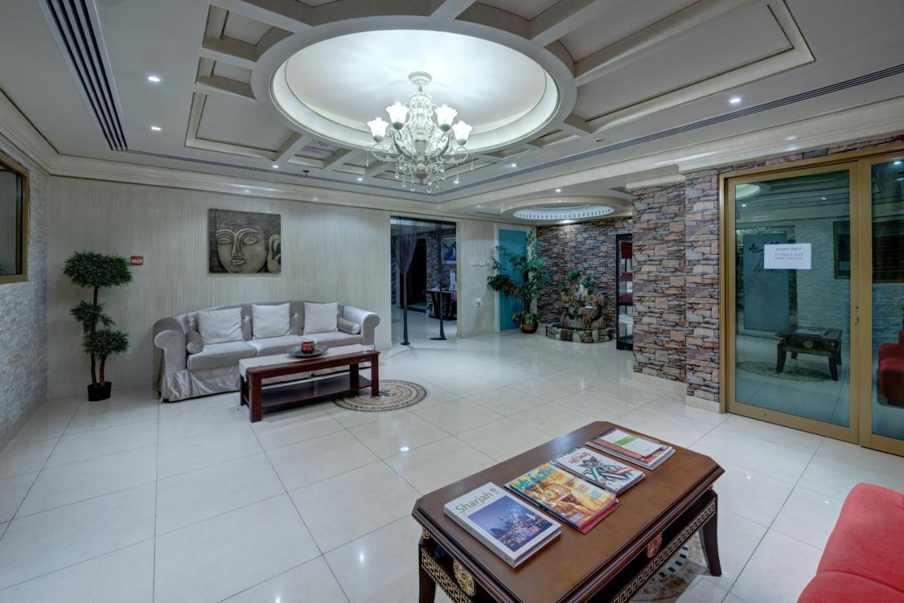 Sahara Beach Resort & Spa Sharjah Eksteriør billede Lobby